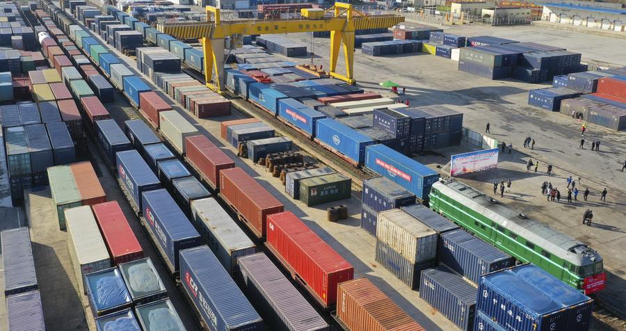 China-Europe freight train fully loaded with auto parts, mechanical facilities and garments bound for Moscow of Russia and Minsk of Belarus waiting for departure at Xiangtang railway port in Nanchang, east China's Jiangxi Province, February 17, 2020. /Xinhua